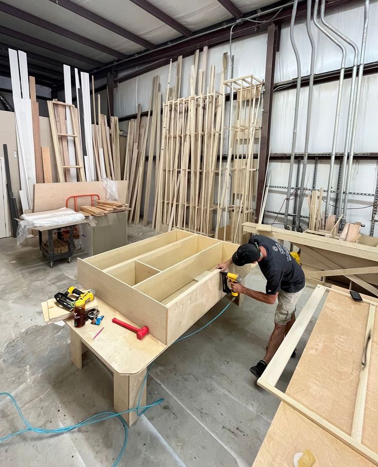 Carpenter Services service Mumbai — SR Grand Enterprises